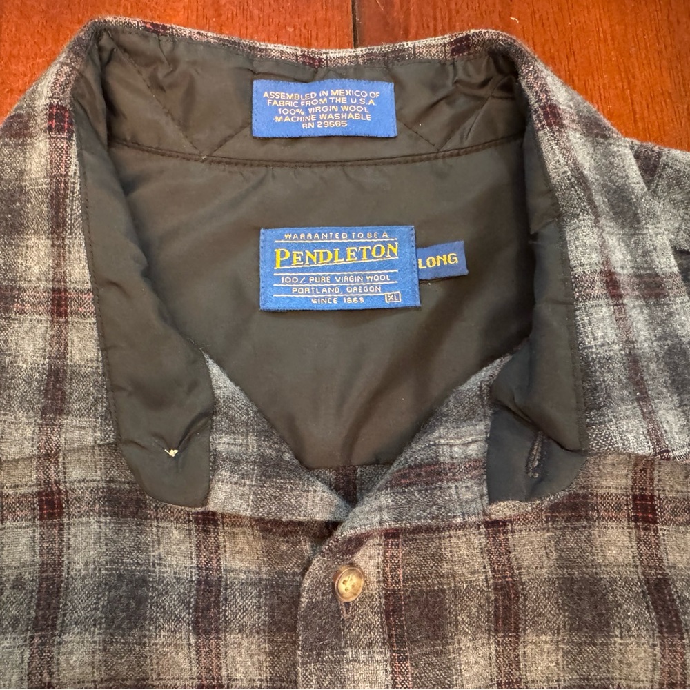 Vintage Pendleton Gray and Black Wool Plaid Flannel in EUC XL Long - Picture 2 of 7